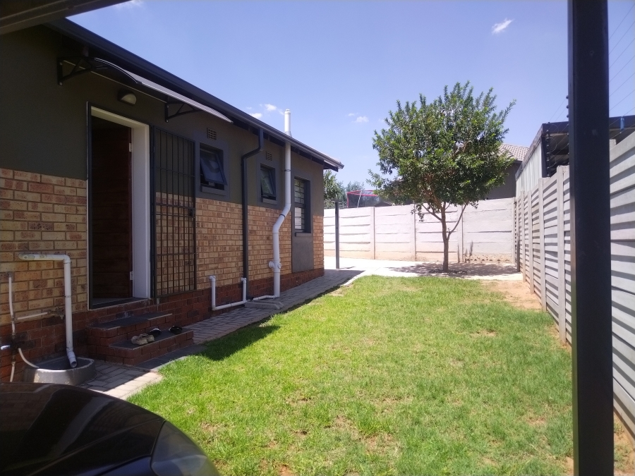 2 Bedroom Property for Sale in Mindalore Gauteng