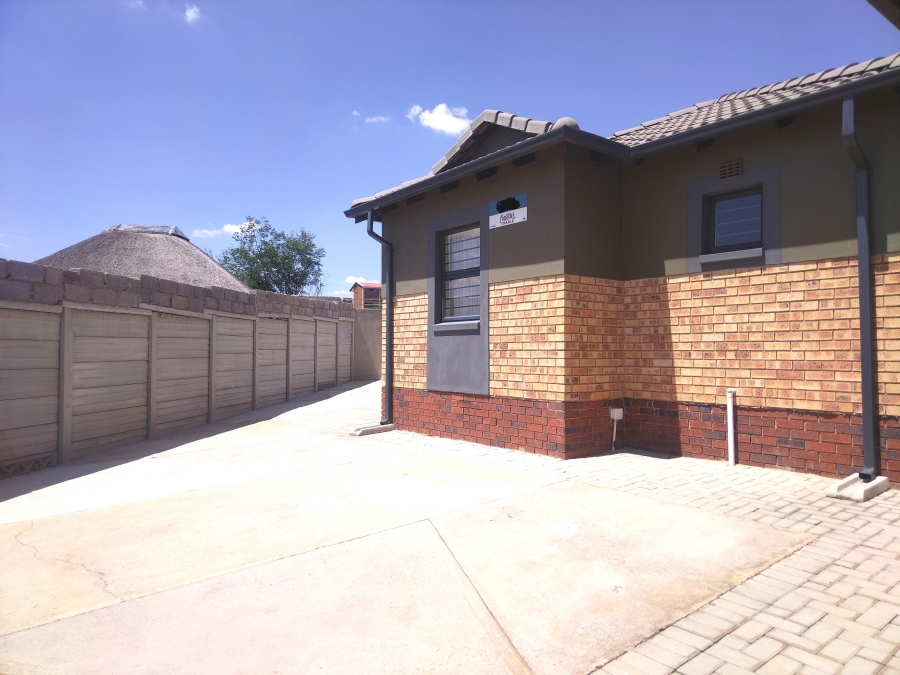 2 Bedroom Property for Sale in Mindalore Gauteng