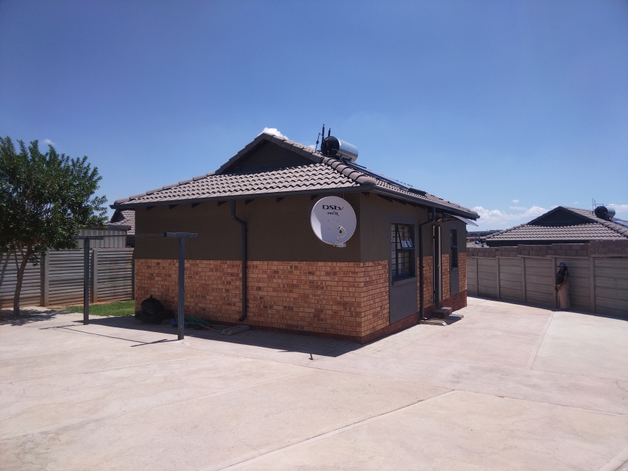 2 Bedroom Property for Sale in Mindalore Gauteng