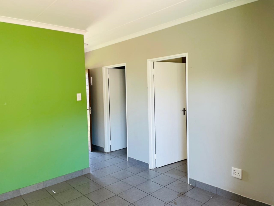 2 Bedroom Property for Sale in Willow Park Manor Gauteng