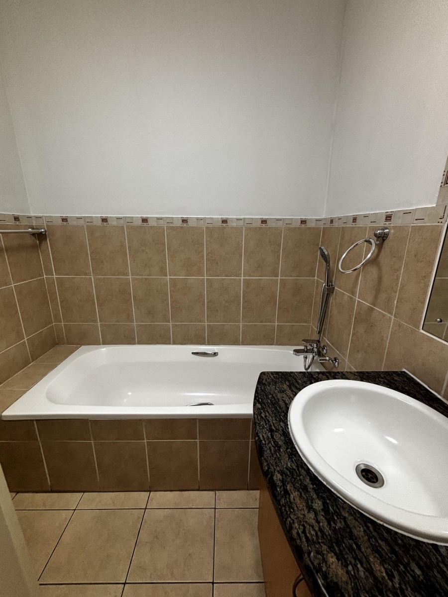 To Let 2 Bedroom Property for Rent in Morningside Gauteng