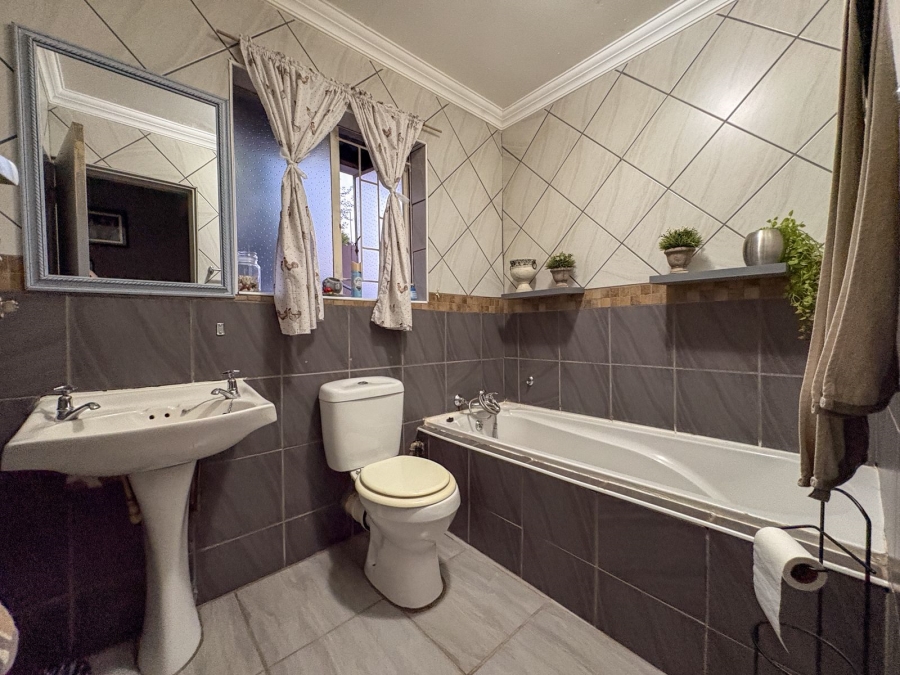 2 Bedroom Property for Sale in Brakpan North Gauteng