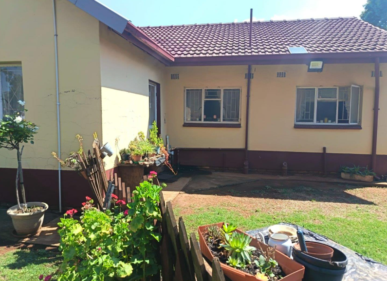 3 Bedroom Property for Sale in Krugersrus Gauteng