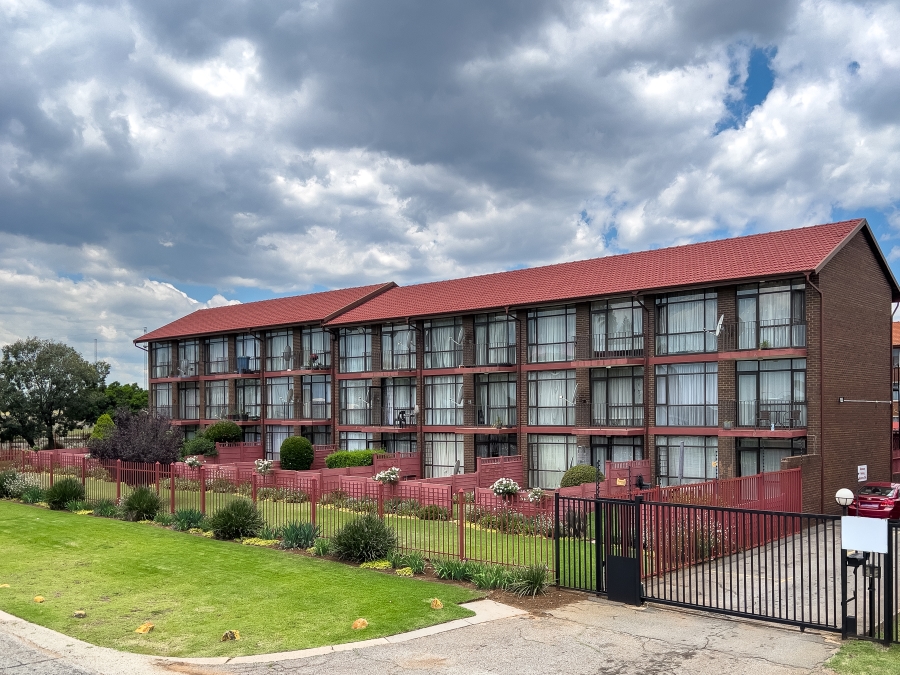 1 Bedroom Property for Sale in Croydon Gauteng