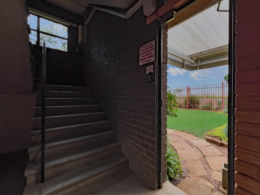 1 Bedroom Property for Sale in Croydon Gauteng