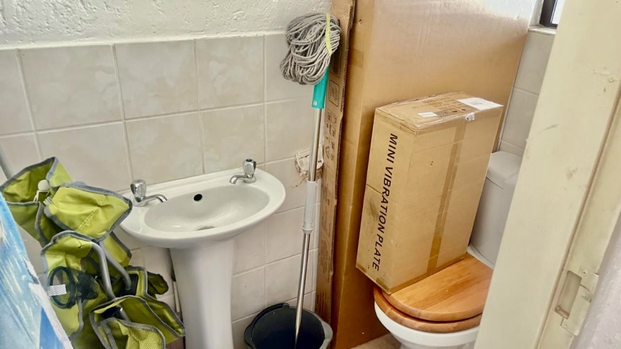 1 Bedroom Property for Sale in Sunninghill Gauteng