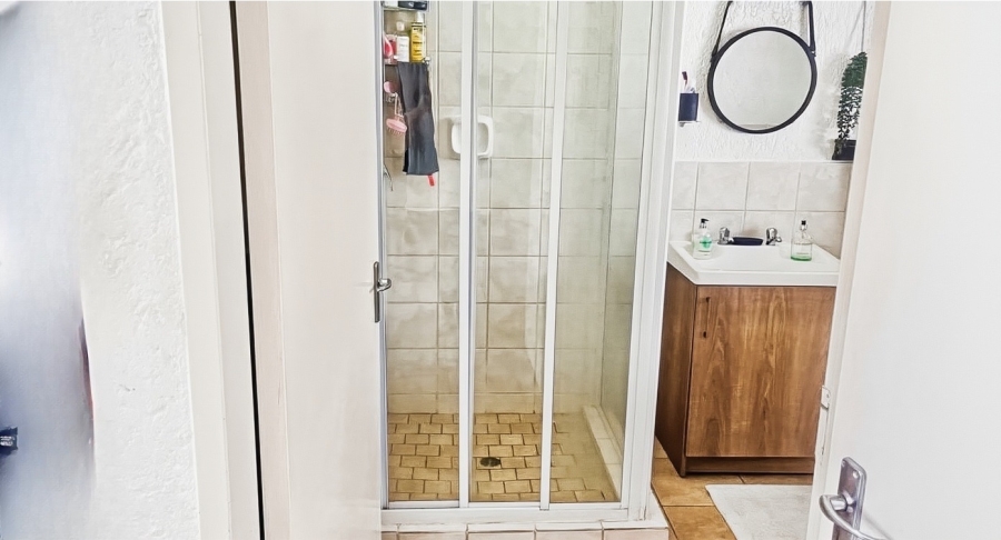 1 Bedroom Property for Sale in Sunninghill Gauteng