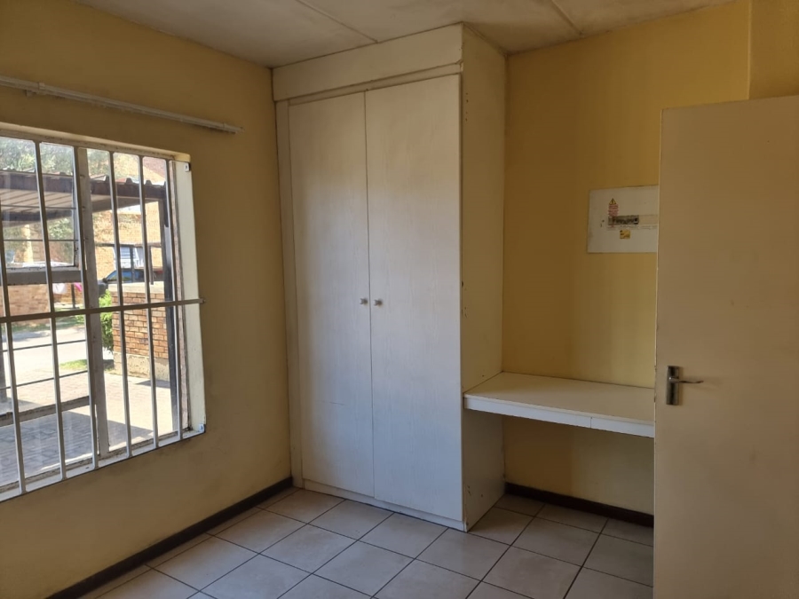 To Let 2 Bedroom Property for Rent in Honeydew Gauteng