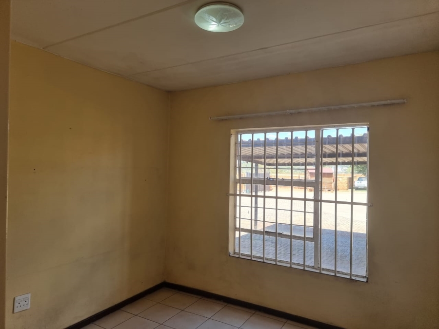 To Let 2 Bedroom Property for Rent in Honeydew Gauteng