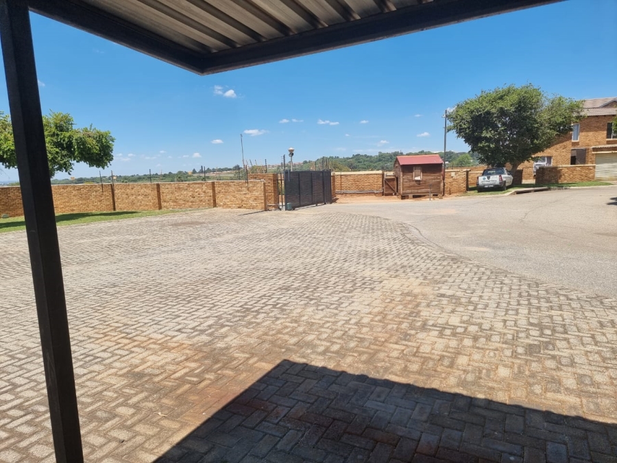 To Let 2 Bedroom Property for Rent in Honeydew Gauteng