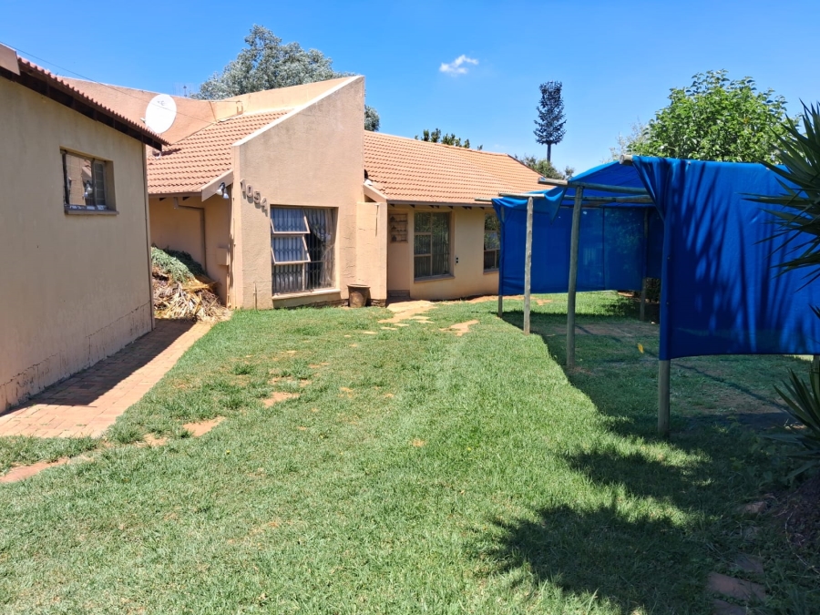 4 Bedroom Property for Sale in Allens Nek Gauteng