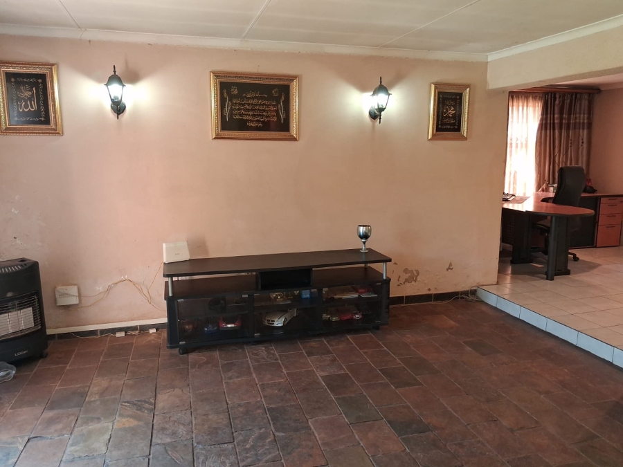 4 Bedroom Property for Sale in Allens Nek Gauteng