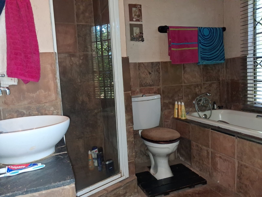 4 Bedroom Property for Sale in Allens Nek Gauteng