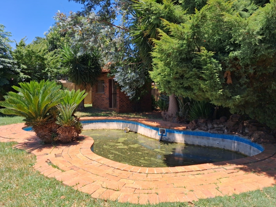 4 Bedroom Property for Sale in Allens Nek Gauteng
