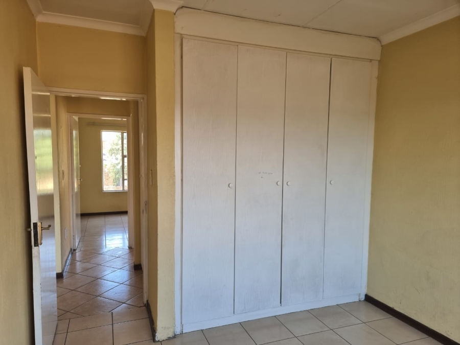 To Let 2 Bedroom Property for Rent in Honeydew Grove Gauteng