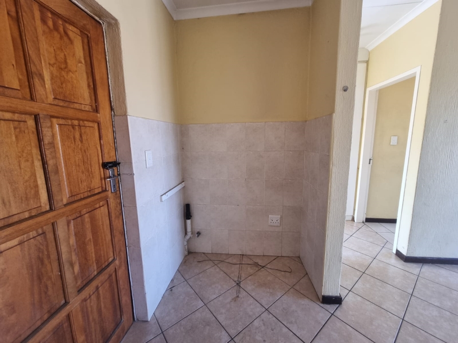 To Let 2 Bedroom Property for Rent in Honeydew Grove Gauteng