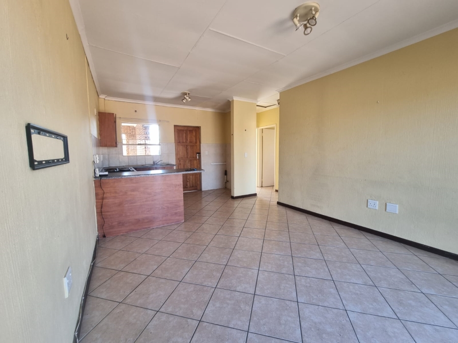 To Let 2 Bedroom Property for Rent in Honeydew Grove Gauteng
