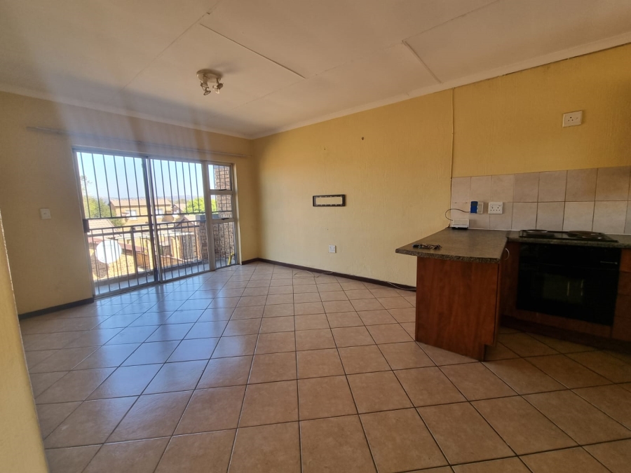 To Let 2 Bedroom Property for Rent in Honeydew Grove Gauteng