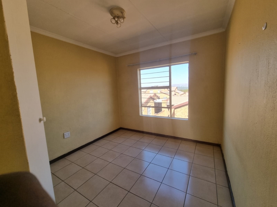 To Let 2 Bedroom Property for Rent in Honeydew Grove Gauteng