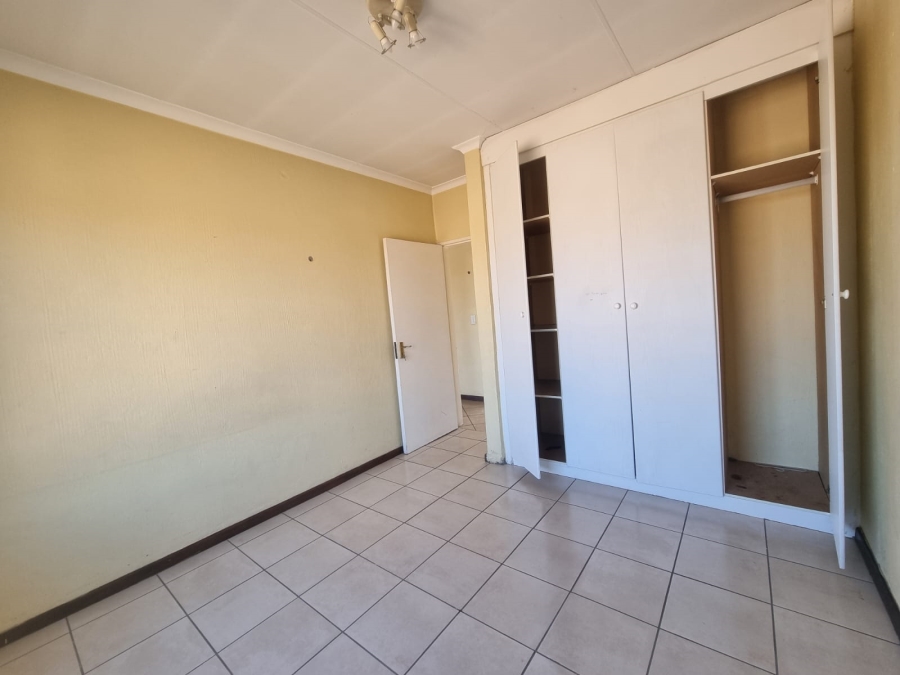 To Let 2 Bedroom Property for Rent in Honeydew Grove Gauteng
