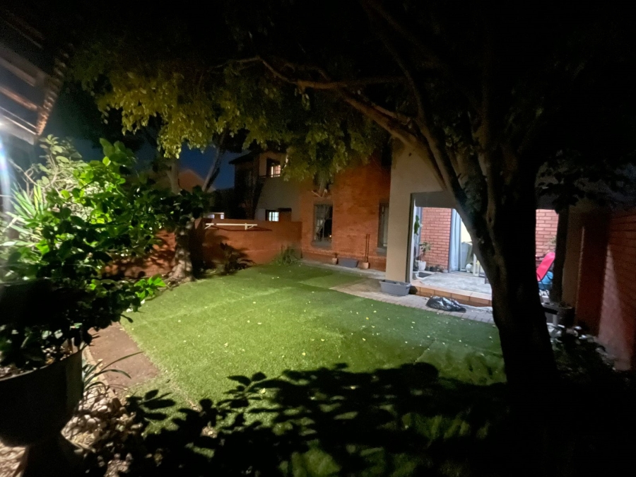 2 Bedroom Property for Sale in Eco Park Gauteng