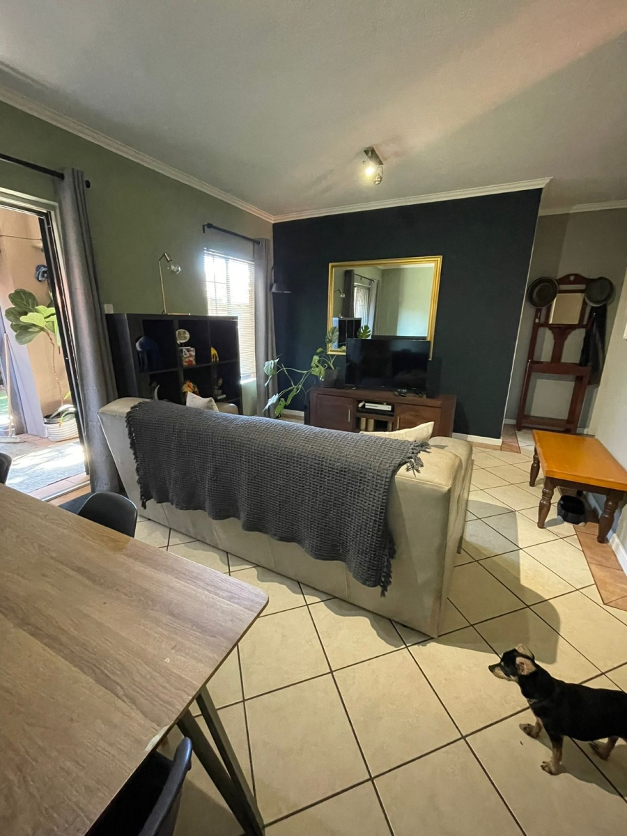 2 Bedroom Property for Sale in Eco Park Gauteng