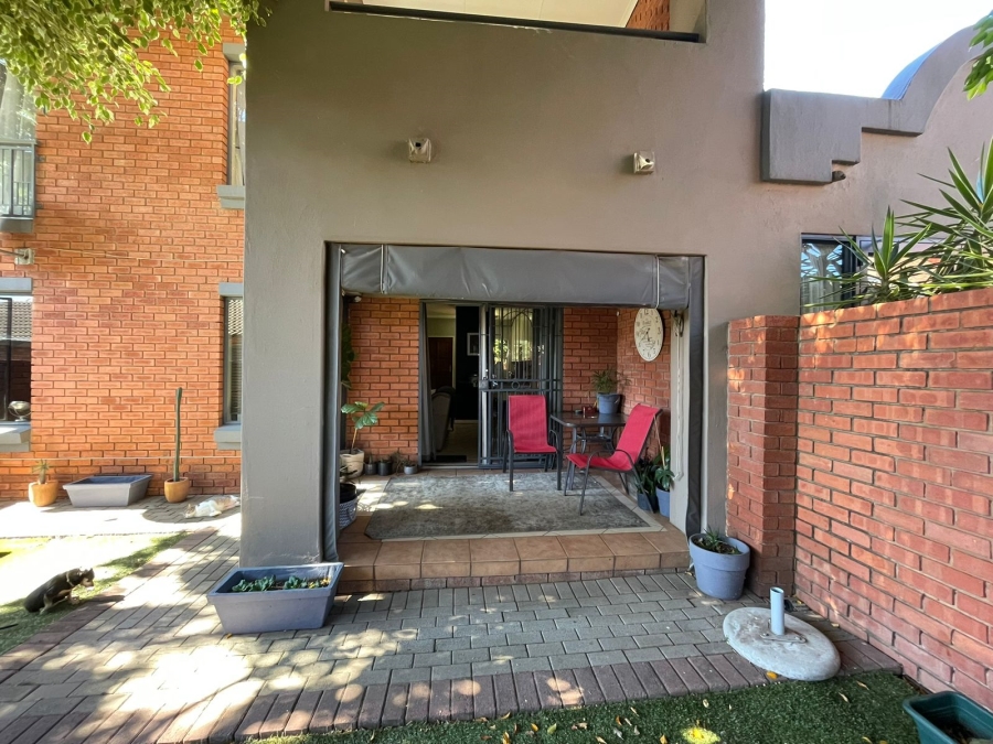 2 Bedroom Property for Sale in Eco Park Gauteng