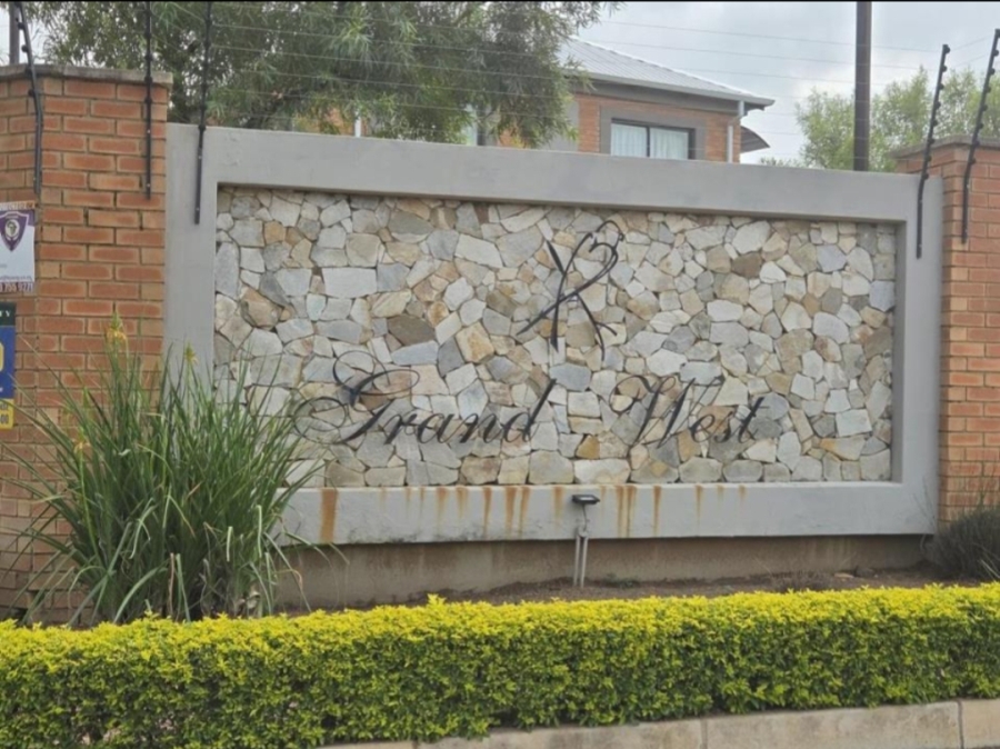 To Let 2 Bedroom Property for Rent in Andeon AH Gauteng