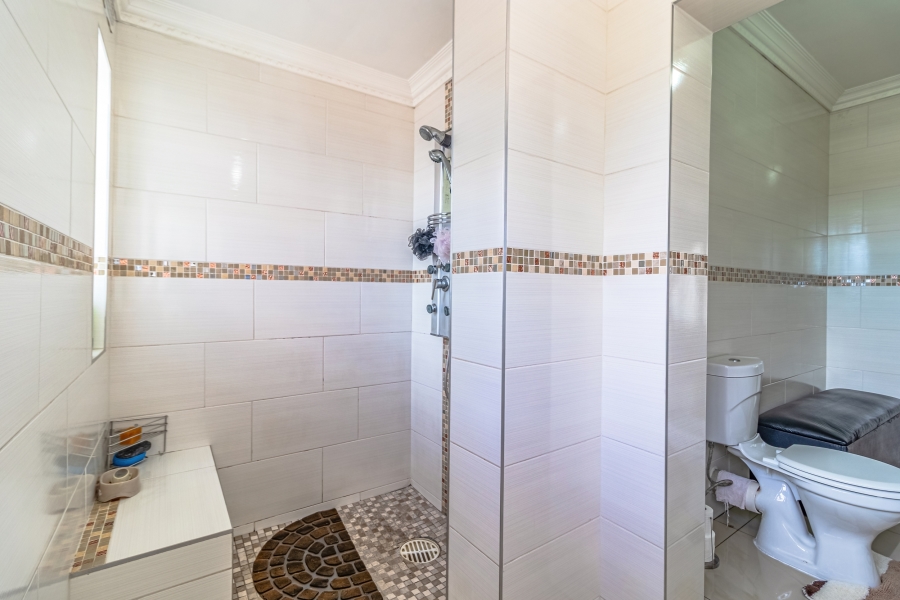 4 Bedroom Property for Sale in Oakdene Gauteng