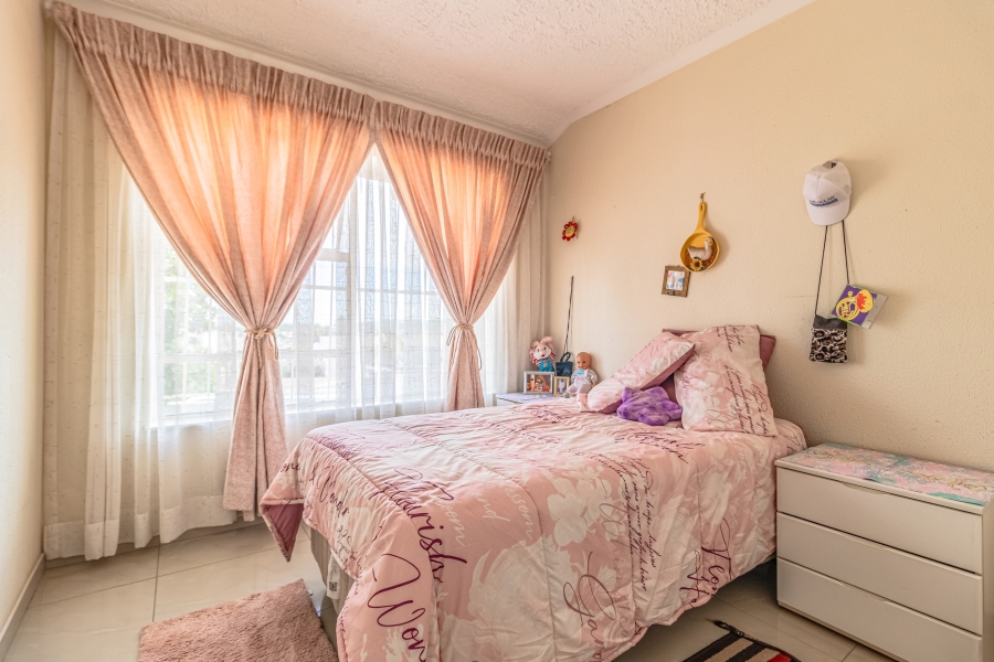 4 Bedroom Property for Sale in Oakdene Gauteng