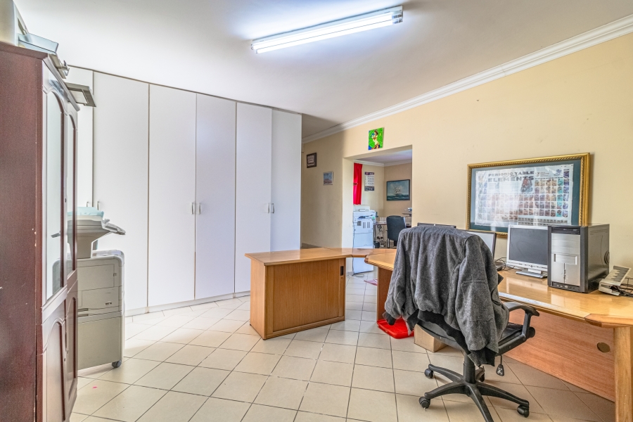 4 Bedroom Property for Sale in Oakdene Gauteng