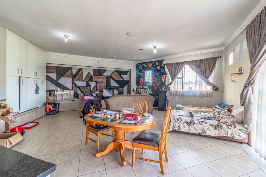 4 Bedroom Property for Sale in Oakdene Gauteng