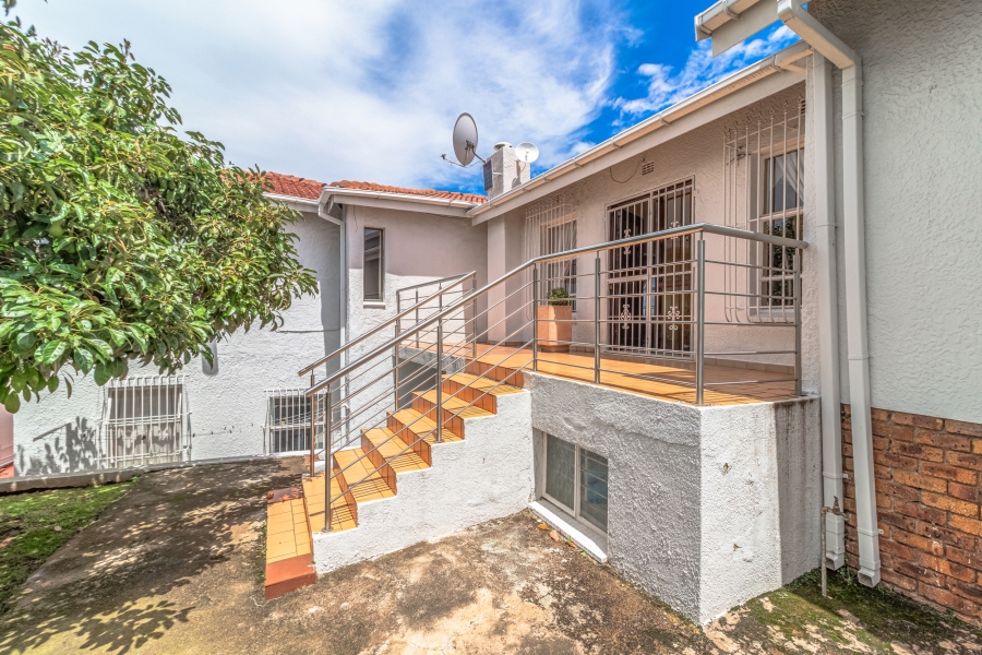 4 Bedroom Property for Sale in Oakdene Gauteng