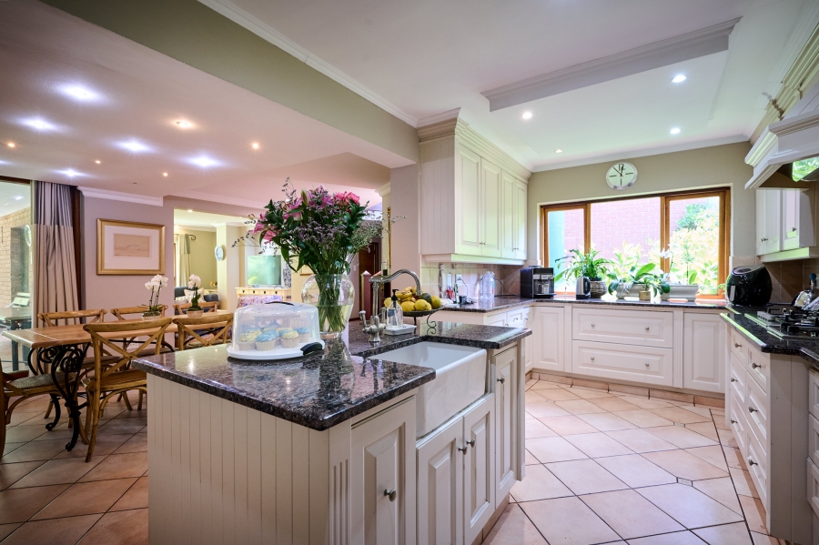 4 Bedroom Property for Sale in Carlswald Gauteng