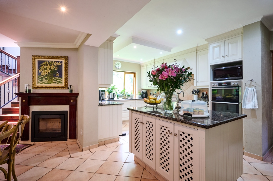 4 Bedroom Property for Sale in Carlswald Gauteng