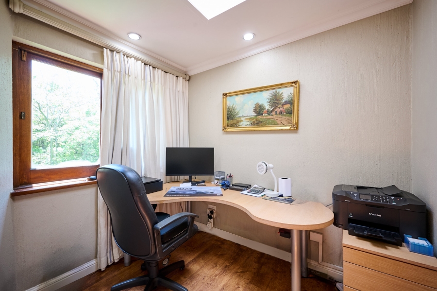 4 Bedroom Property for Sale in Carlswald Gauteng