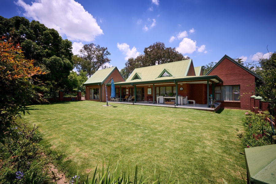 4 Bedroom Property for Sale in Carlswald Gauteng