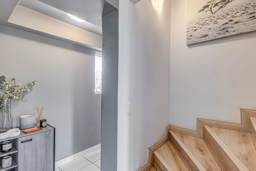 1 Bedroom Property for Sale in Morningside Gauteng