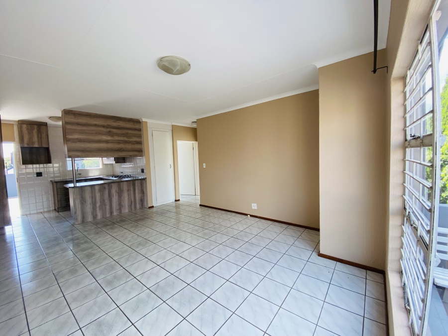 To Let 2 Bedroom Property for Rent in New Redruth Gauteng