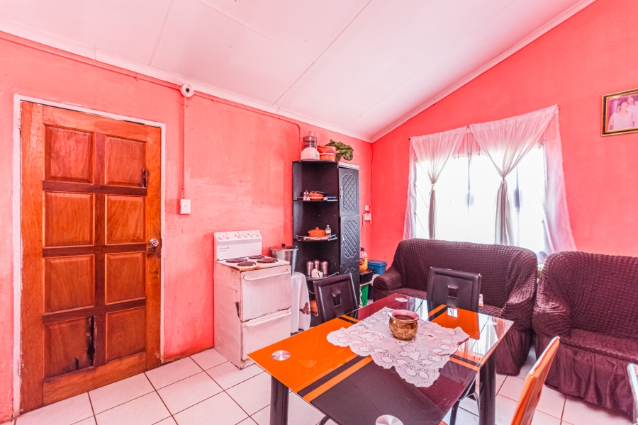 2 Bedroom Property for Sale in Mohlakeng Gauteng