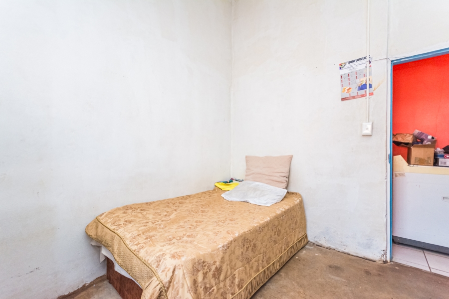 2 Bedroom Property for Sale in Mohlakeng Gauteng