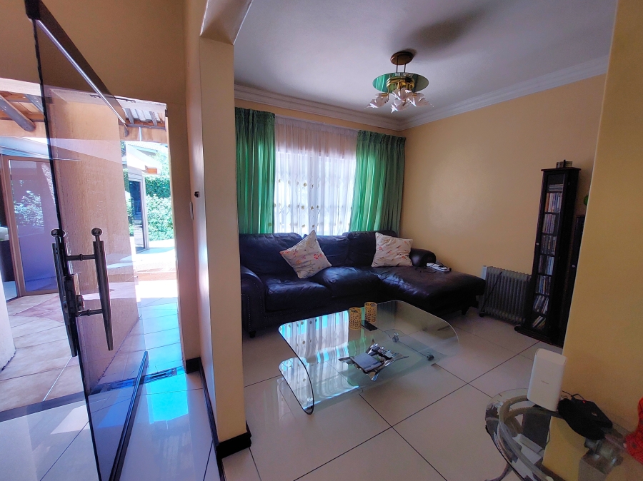 4 Bedroom Property for Sale in Waterkloof Ridge Gauteng