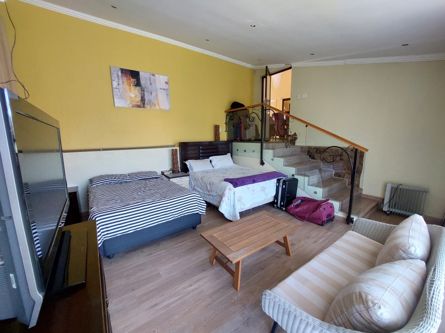 4 Bedroom Property for Sale in Waterkloof Ridge Gauteng