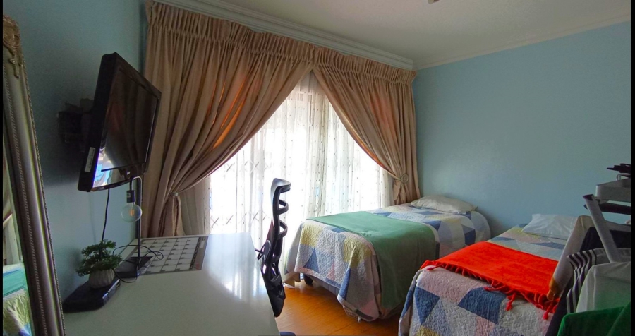 4 Bedroom Property for Sale in Waterkloof Ridge Gauteng