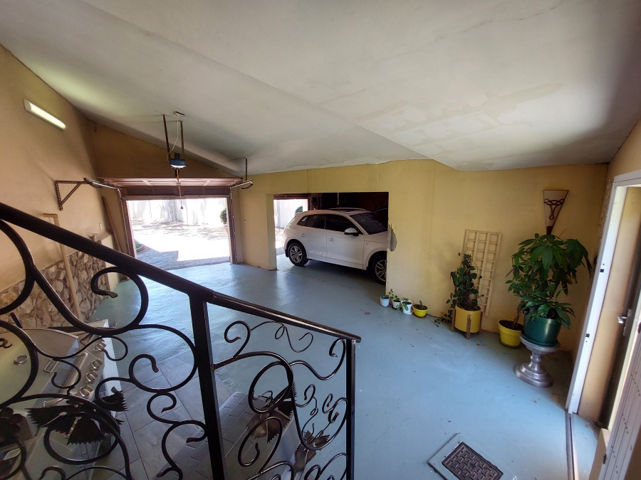 4 Bedroom Property for Sale in Waterkloof Ridge Gauteng