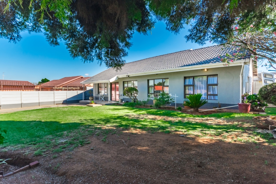 3 Bedroom Property for Sale in Mindalore Gauteng
