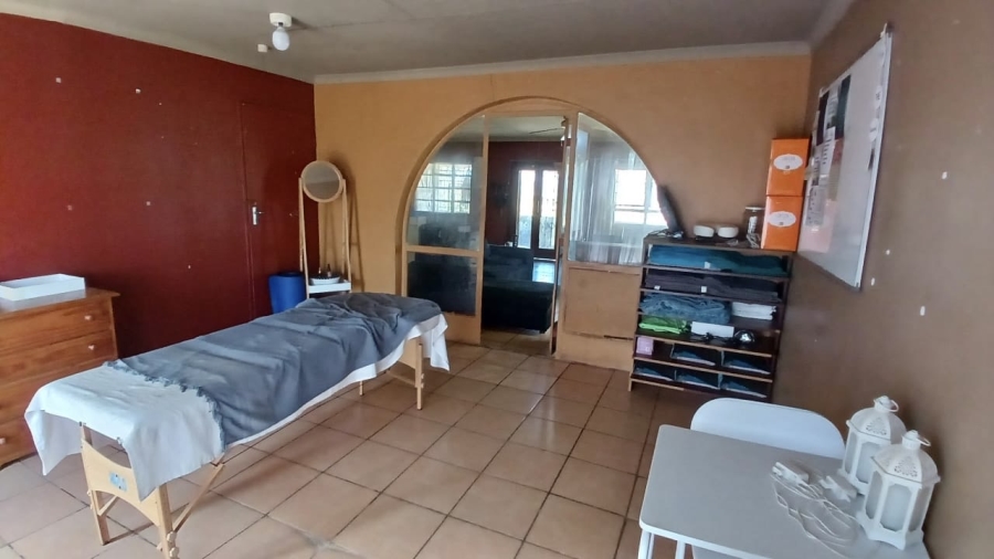 4 Bedroom Property for Sale in Boltonwold Gauteng