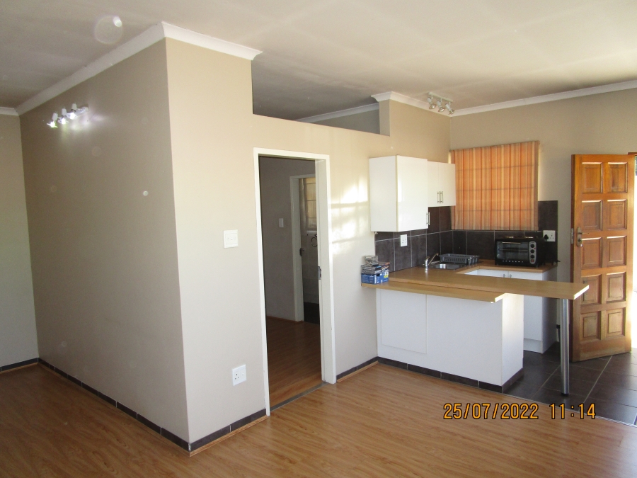 To Let 1 Bedroom Property for Rent in Edenvale Central Gauteng