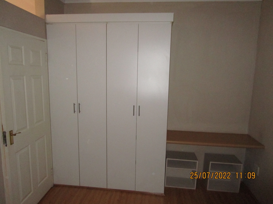 To Let 1 Bedroom Property for Rent in Edenvale Central Gauteng