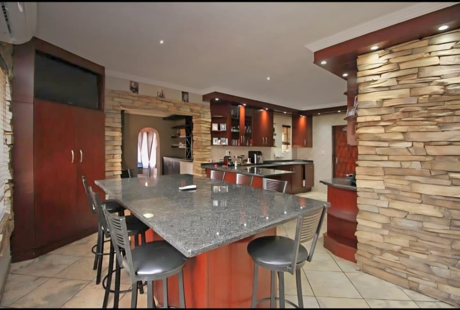 To Let 3 Bedroom Property for Rent in Randpoort Gauteng